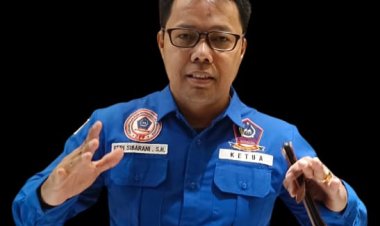 Peraturan Gubernur Riau Tidak Adil Bagi Pers, Gubernur Jangan Takut Mencabut