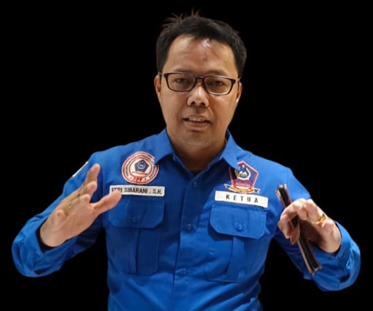 Peraturan Gubernur Riau Tidak Adil Bagi Pers, Gubernur Jangan Takut Mencabut