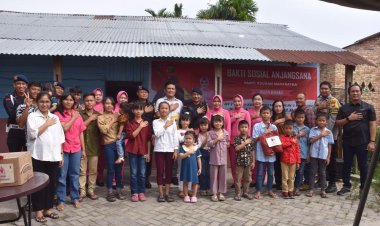 Satbrimob Polda Riau sambut HUT Ke - 79 Korps Brimob Polri dengan anjangsana ke panti asuhan Maranatha