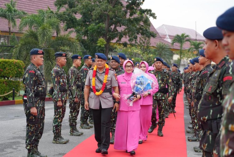 Dansat Brimob Polda Riau Pimpin Sertijab Danyon A Pelopor