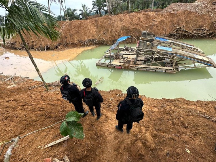 Brimob Polda Riau Tindak Tegas Pelaku Tambang Emas Ilegal di Kabupaten Kuansing