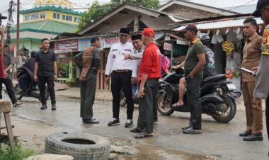 Bupati Zukri Tinjau Drainase BTN Lama, Instruksikan Normalisasi untuk Atasi Banjir