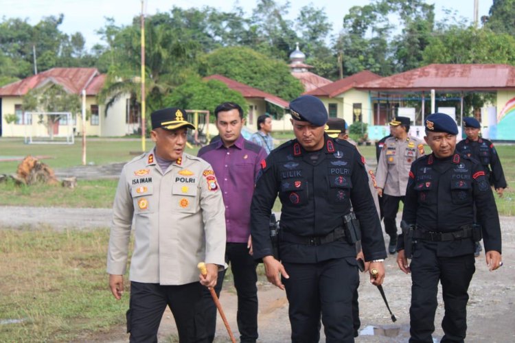 Batalyon B Pelopor Sat Brimob Polda Riau Sambut Kunjungan Kapolres Rohil