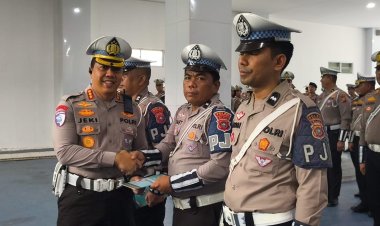 Aksi Sigap dan Humanis Anggota Satuan PJR Jadi Wujud Nyata Kehadiran Polri di Tengah Masyarakat